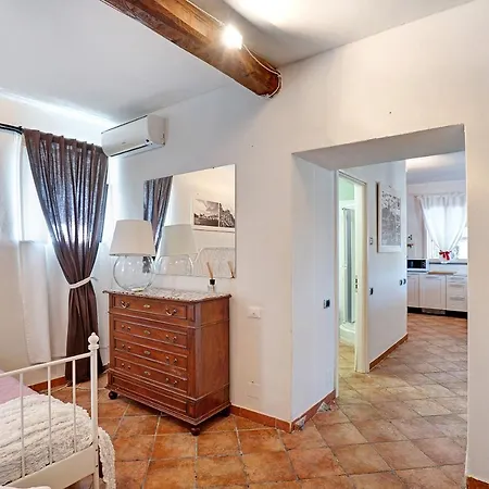 Rosadimaggio Camelia